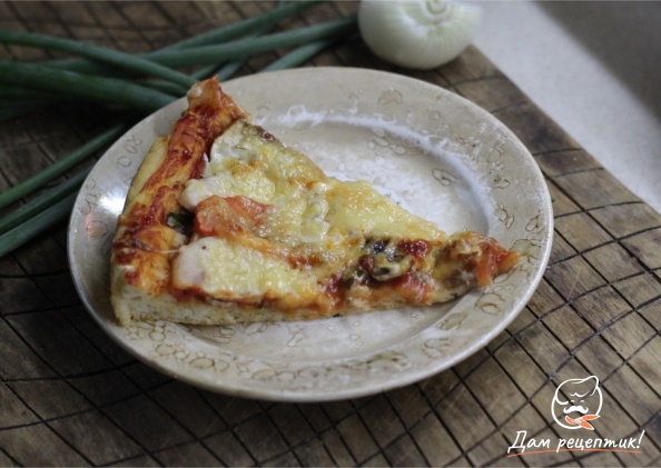 Пицца с соусом «Тар-тар» и куриной ветчиной – рецепт тонкой и сытной пиццы